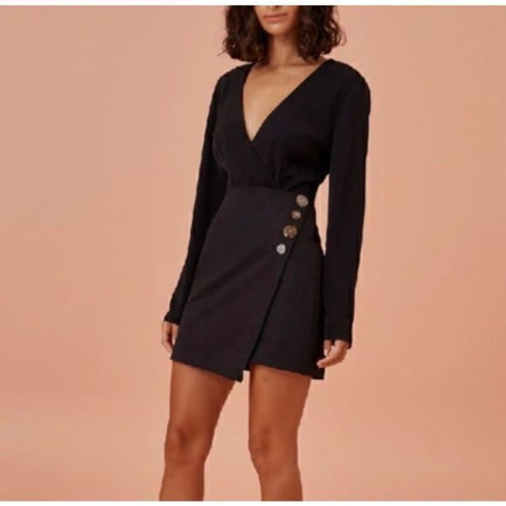 Finders Keepers Black Asymmetrical Side Button Mini Tia Wrap Short Skirt NWT 2